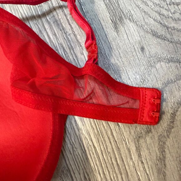Victorias Secret Red Lace Bra Lined Demi Size 36D Floral Design Adjustable Strap - Picture 6 of 15